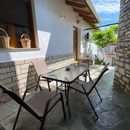 Gjirokastër Guest House Persa מראה חיצוני תמונה