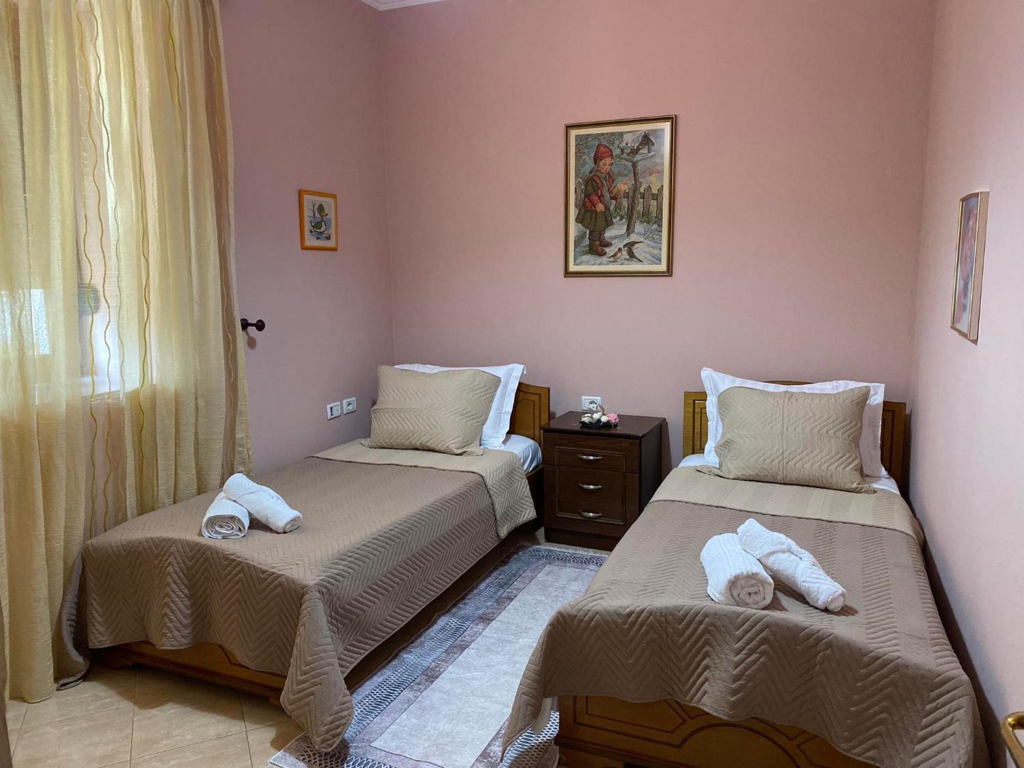 Gjirokastër Guest House Persa מראה חיצוני תמונה