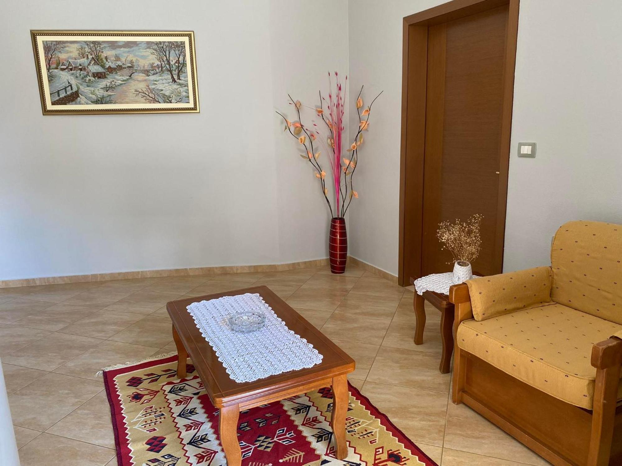 Gjirokastër Guest House Persa מראה חיצוני תמונה