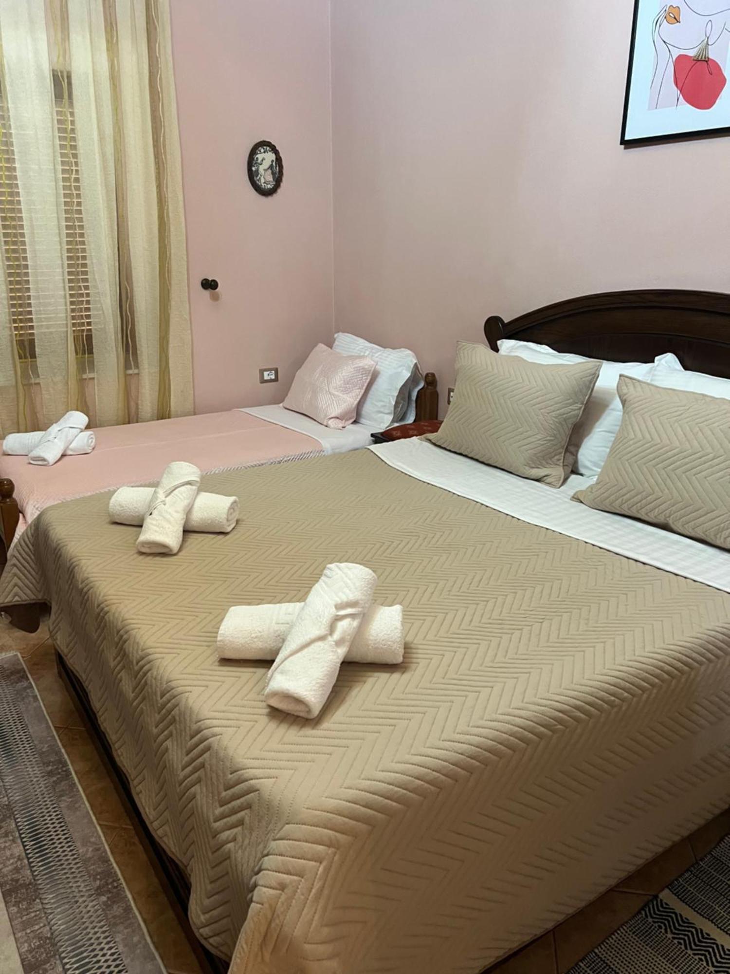 Gjirokastër Guest House Persa מראה חיצוני תמונה